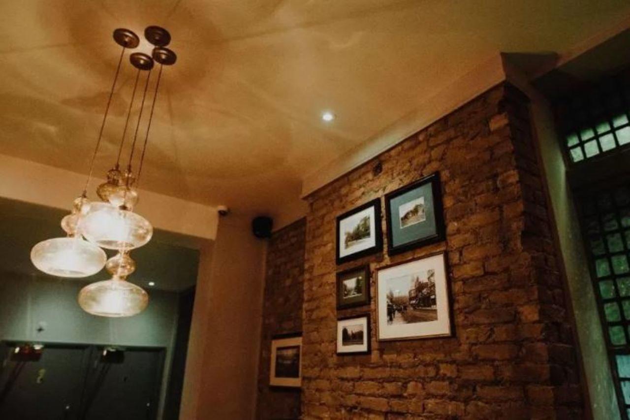 Publove @ The Crown, Battersea Londra Exterior foto