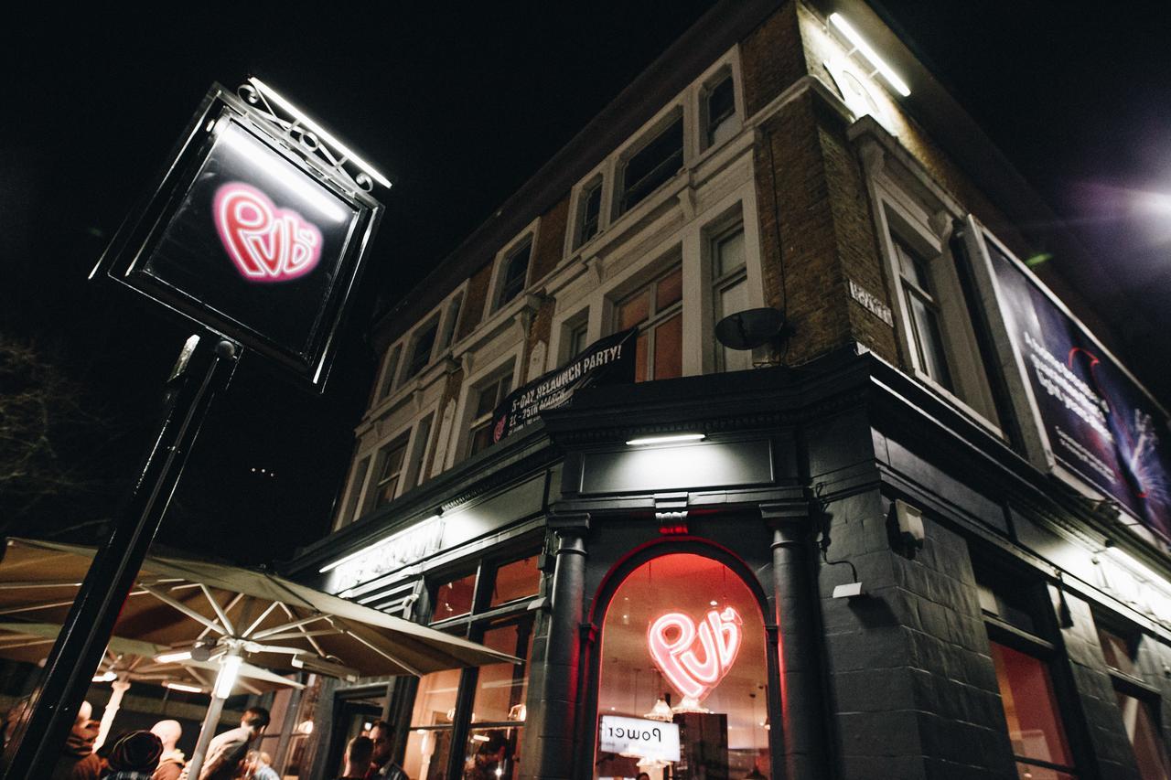 Publove @ The Crown, Battersea Londra Exterior foto