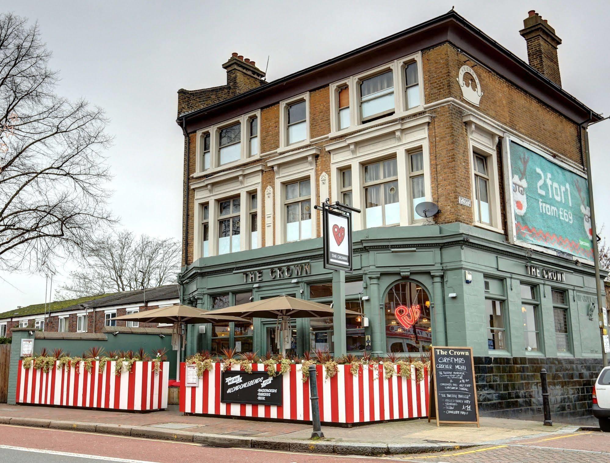 Publove @ The Crown, Battersea Londra Exterior foto